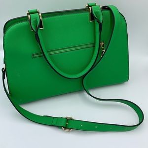 Kelly Green Handbag with shoulder strap